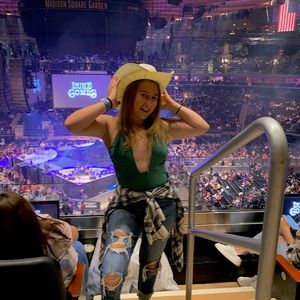 Meet your Posher, Megan